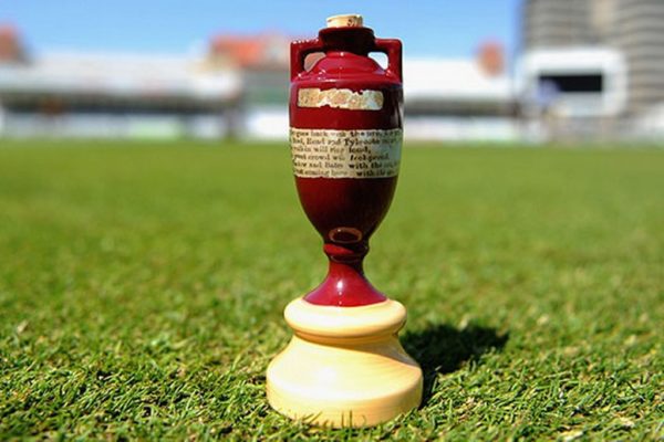 Ashes-cricket-urn