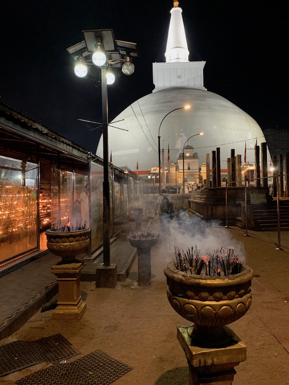 Anuradhapura_temple