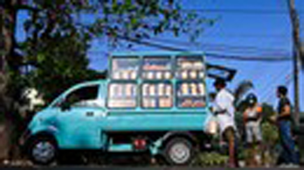 Sri Lanka's Musical 'Choon Paan' Bread Trucks