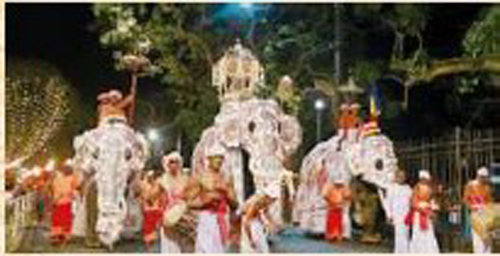 Kandy Esala Perahera