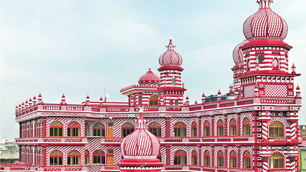 Side view of the Red Mosque