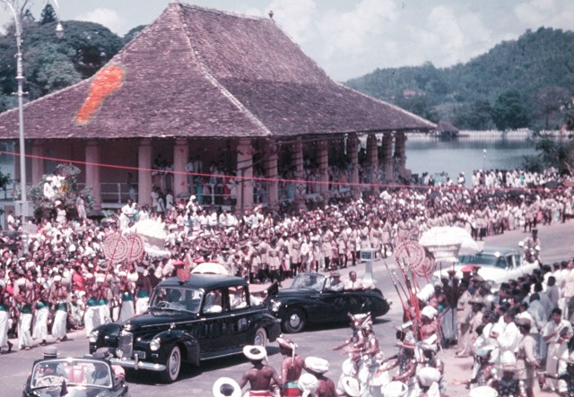 The Democratization Process in Ceylon, 1832-1948