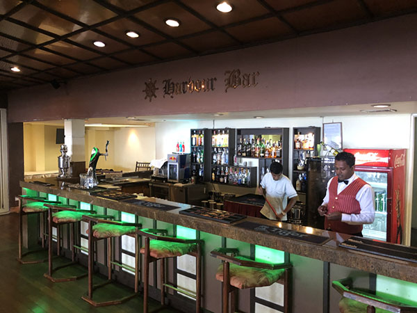 Harbour Bar at the Grand Oriental Hotel