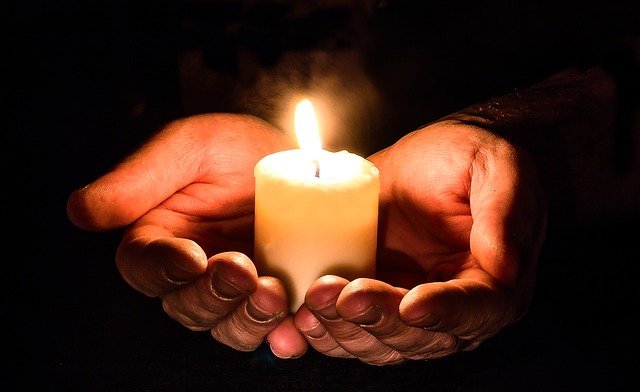 CORONA CHRISTMAS – TO GIVE – BUT HOW TO GIVE ?