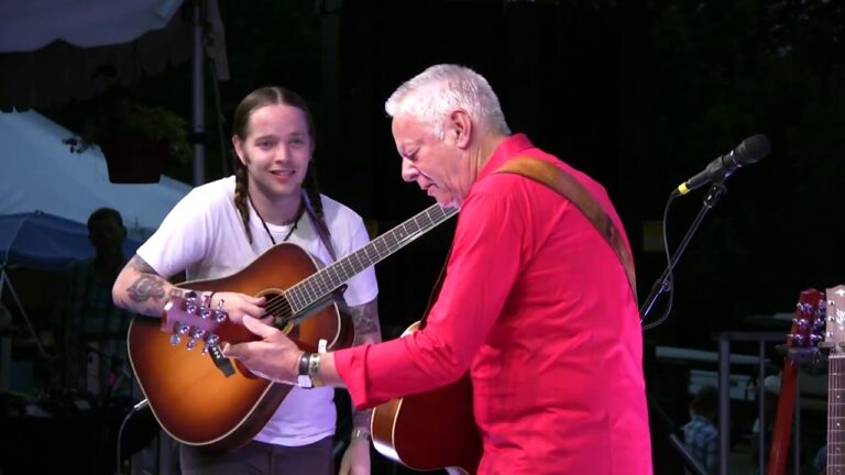 Cracker Guitar Playing – Guitar Boogie & Working Man Blues (Live) l Collaborations l Tommy Emmanuel with Billy Strings
