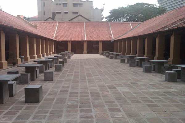 Dutch Hospital - aura of Colonial Era Architecture By Arundathie Abeysinghe