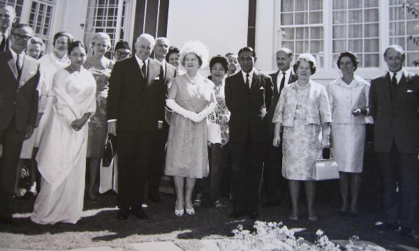 Son of Queen's former aide-de-camp in Sri Lanka rallies to her defence