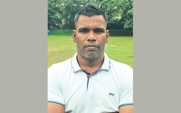 Dinesh Kumara the dazzling winger-by Althaf Nawaz