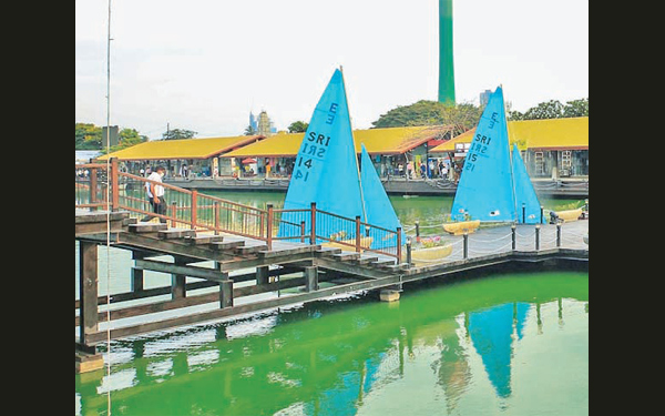 Pettah Floating Market re-opened with added features