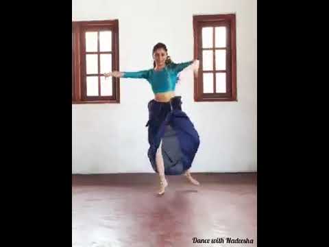 Dance with Nadeesha -Ra… Ra… Ra… Bombiye ( රා… රා… රා… බොම්බියේ සින්දුවට දැකපු ලස්සන නැටුමක්)