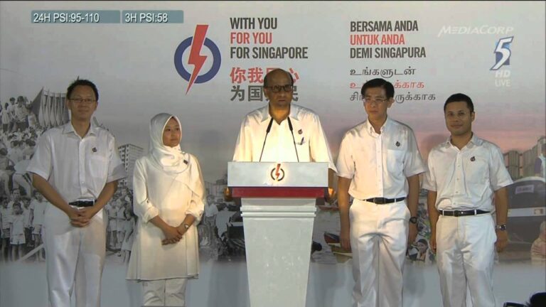 Tharman speaks in Malay,Tamil ,Chinese and English !!
