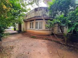 THE HOMES IN WARD PLACE IN ITS EARLY DAYS, WHEN IT WAS KNOWN AS THE HARLEY STREET OF COLOMBO