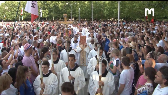 40th Anniversary - Medjugorje - Heaven on earth...358 priests con celebrating