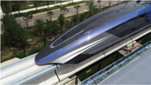China debuts world's fastest train 1