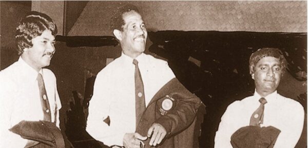 Sir Garry Sobers with Sri Lanka's captain Duleep Mendis and deputy Roy Dias