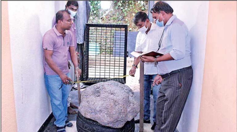 World’s largest star sapphire cluster found in backyard