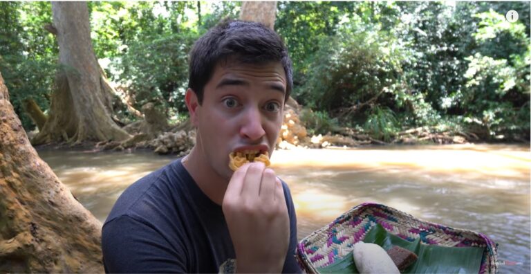 Sri Lankan Village Food 🇱🇰 FARMER’S LOTUS LEAF LUNCH + UNIQUE New Year Food in Sri Lanka!!