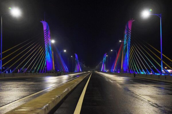 New Kelani Bridge lights up. 1