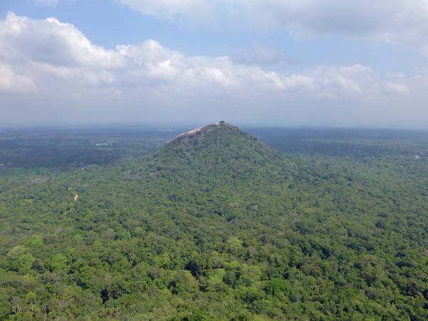 pidurangala rock steeped in history and legend by arundathie abeysinghe