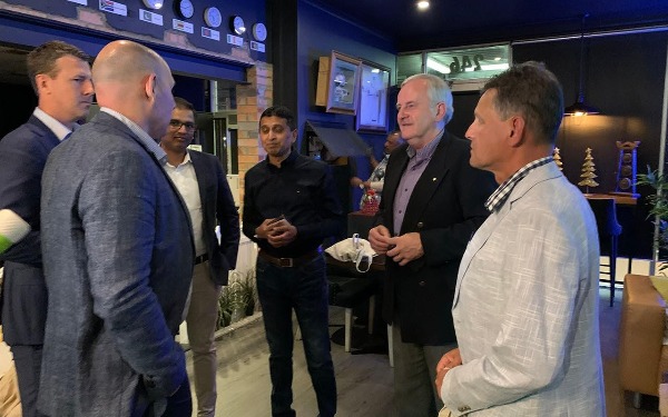 Cricket Australia CEO Nick Hockley joins Cricket officials for dinner at Upali's in Melbourne – by Johann Dias Jayasinha