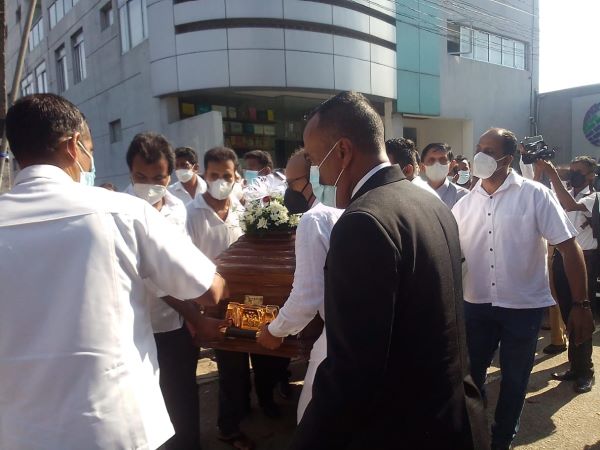 Remains of Visharada Neela Wickramasinghe flown in from Milan cremated at Kanatta - by Sunil Thenabadu