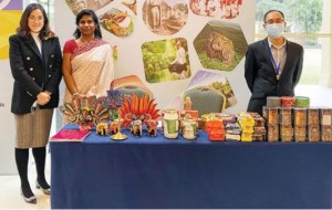 Sri Lankan products and tourism booth draws interest at Dashihui Summit Forum