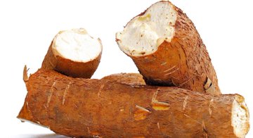 EATING MANIOC JAMS (cassava )TAPIOCA