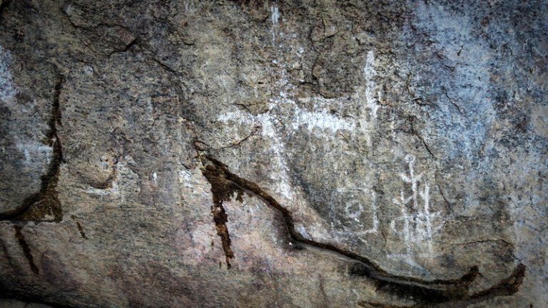 Piyangala Chithralena – cave of frescoes in Ampara By Arundathie Abeysinghe