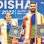 Sachin Dias and Thilini Hendahewa with gold medals