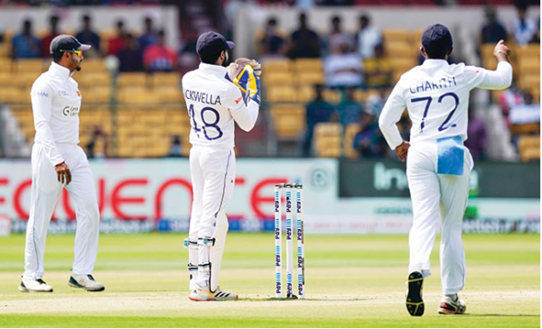 Sri Lanka in shambles in second Test – by Rex Clementine in Bangalore