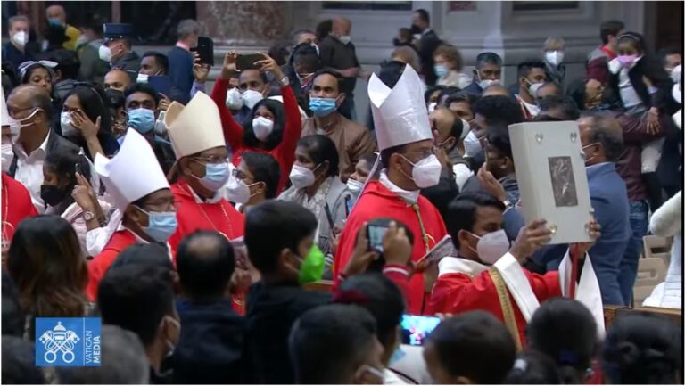 Holy Mass in commemoration of the victims of the attack in Sri Lanka on Easter 21 April 2019