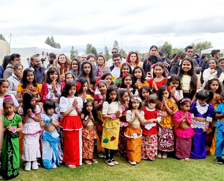 Sinhala Avuruddu and Tamil New year celebration at Sweeney Reserve in Berwick (Melbourne) – write up & photos thanks to Trevine Rodrigo (Melbourne)