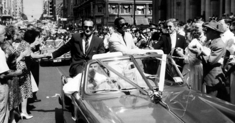 Give Aussies a Ticker Tape parade before they leave Sri Lanka