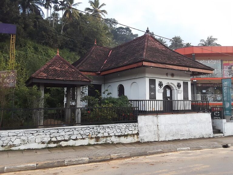 Kegalle Jubilee Ambalama – commemoration of a Jubilee – By Arundathie Abeysinghe