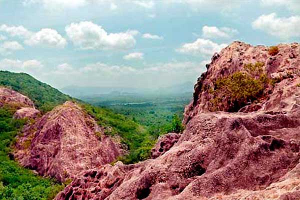 Rose quartz mountain range – largest in Asia - By Arundathie Abeysinghe