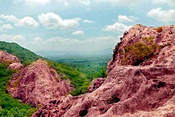 Rose quartz mountain range – largest in Asia By Arundathie Abeysinghe