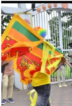 Hail the Sri Lankan Cricket Fans: Joe Paiva’s Pictorial Applause from Adelaide:-by  Michael Roberts