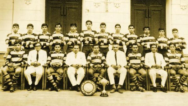 Ranil with the Royal College Rugby team of 1968