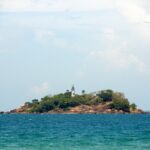 Round Island Lighthouse – beacon to daring seafarers By Arundathie Abeysinghe