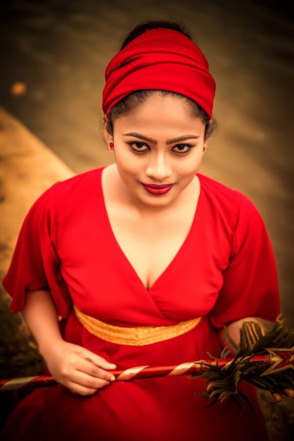 YOMAYOMASHA CHAVINDI SILVA – INTENDS TO BECOME A SINGING DOCTOR – by Sunil ThenabaduSHA CHAVINDI SILVA – INTENDS TO BECOME A SINGING DOCTOR – by Sunil Thenabadu