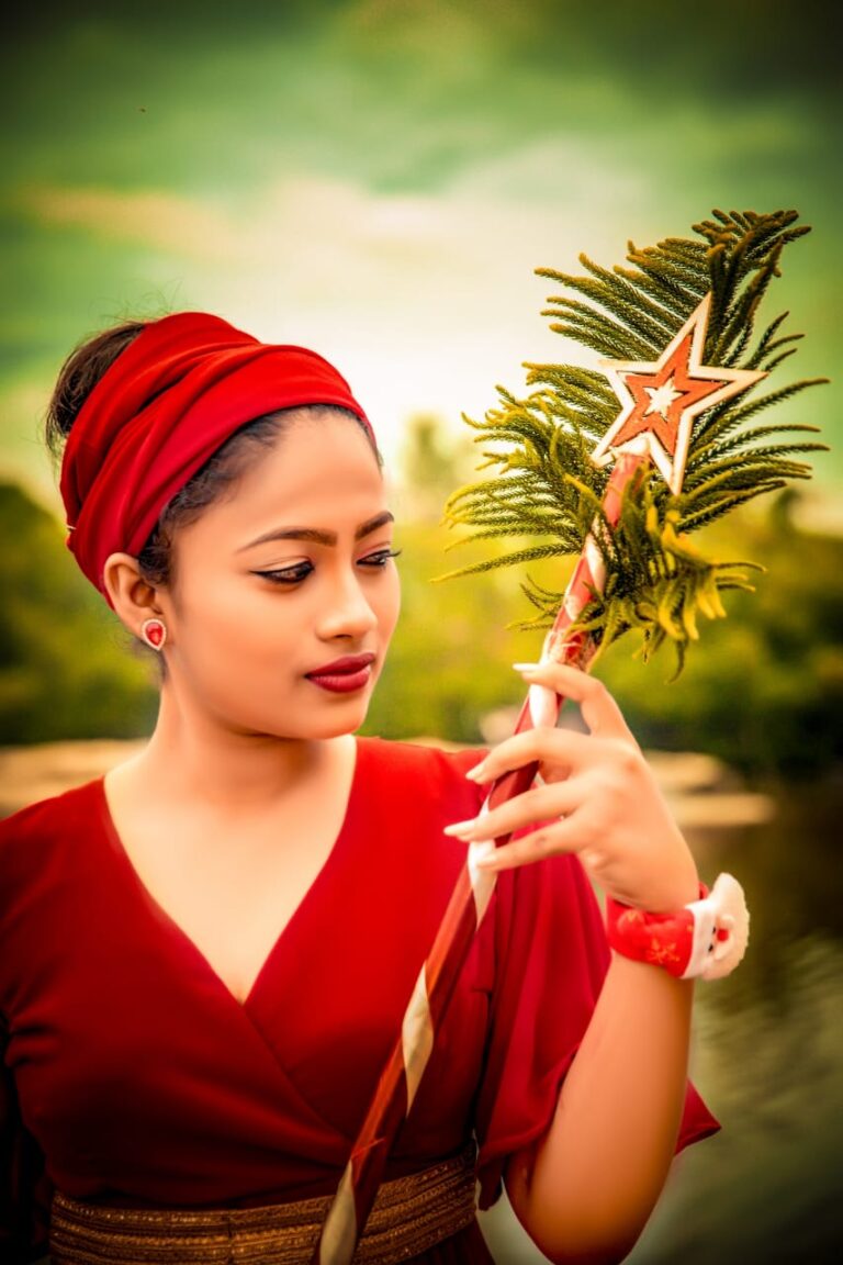 YOMASHA CHAVINDI SILVA  — MULTI TALENTED   LYRICIST,  ACTRESS, DANCER, ACCLAIMED VOCALIST INTENTION TO BECOME A DOCTOR  – by Sunil Thenabadu