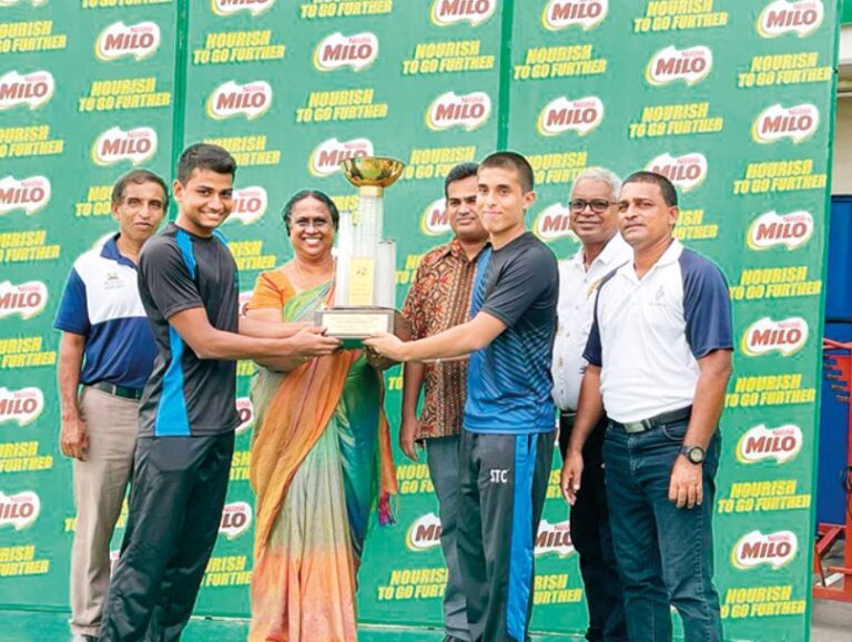 Thomians win Novices Swimming Championship after 16 years