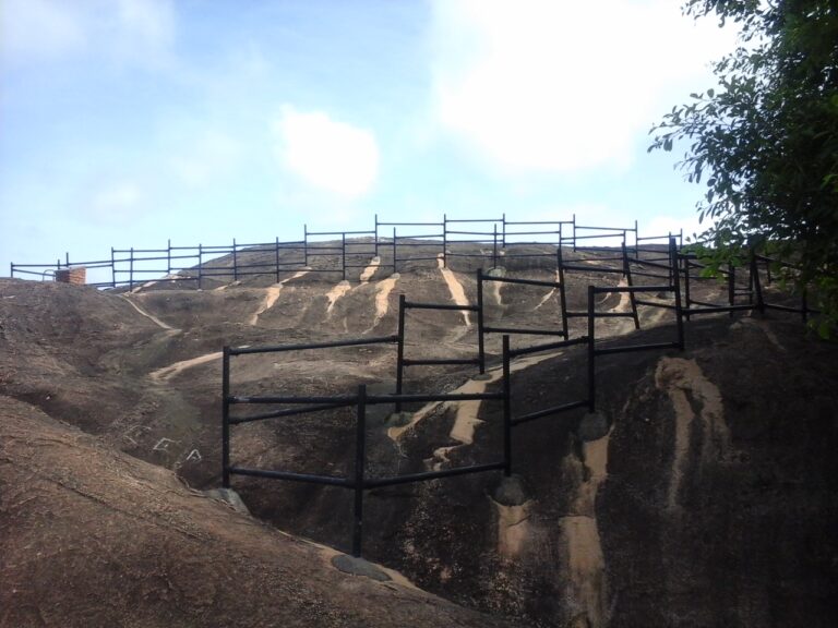 Thonigala Rock Inscriptions – steeped in legend By Arundathie Abeysinghe