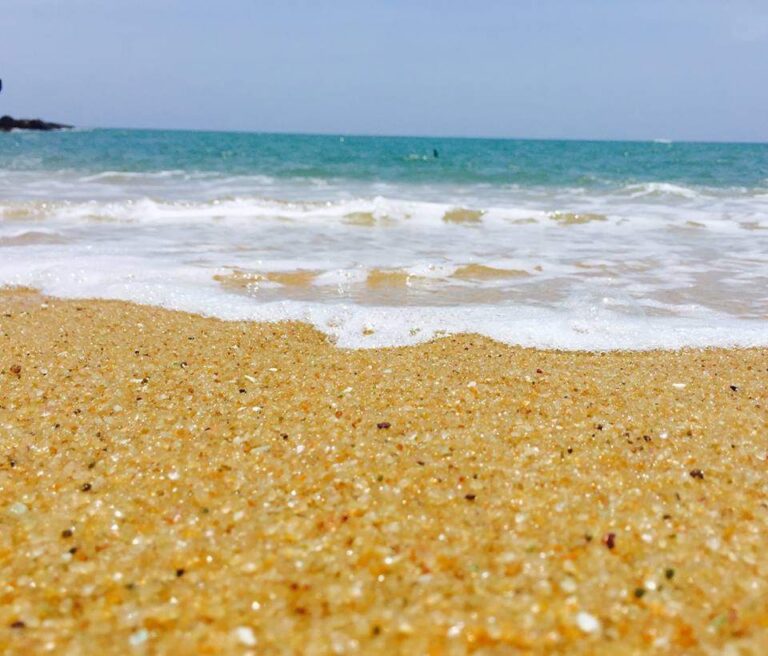“Arisi Malai” – beach with unique sand – By Arundathie Abeysinghe