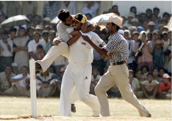 Cricketing Amity, September 2002: Janashakthi XI vs Jaffna District Cricket XI-by  Michael Roberts