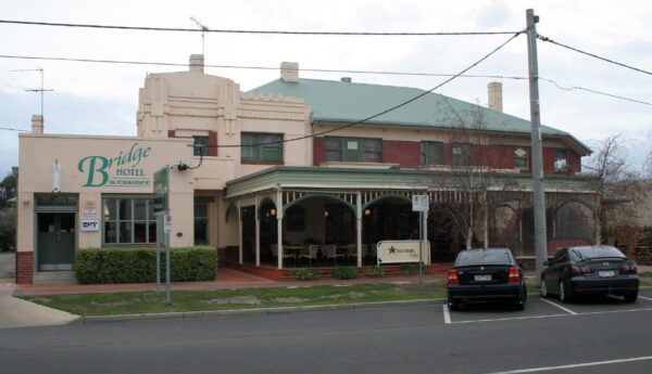 The Bridge Hotel Dandenong