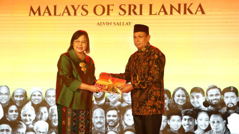 PRESIDENT AND PRIME MINISTER PRAISE ROLE MALAYS PLAYED IN NATION BUILDING OF SRI LANKA