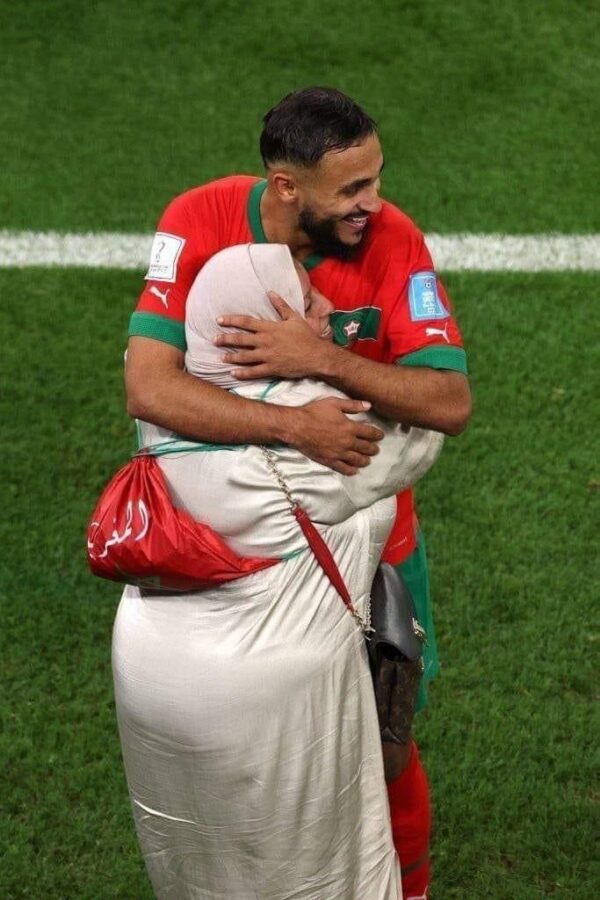 Moroccan team was shown love their mothers -