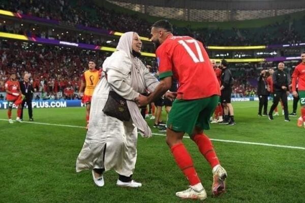 Moroccan team was shown love their mothers -