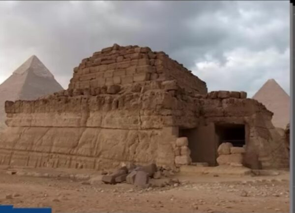 The Mystery of The Great Pyramid Has Just Been Solved by Elon Musk
